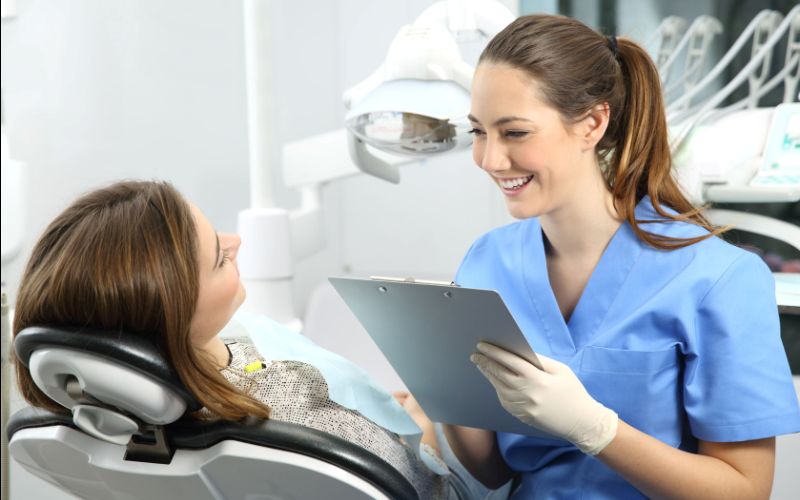 Get Dental Lumineers Treatment At The Best Dental Clinic