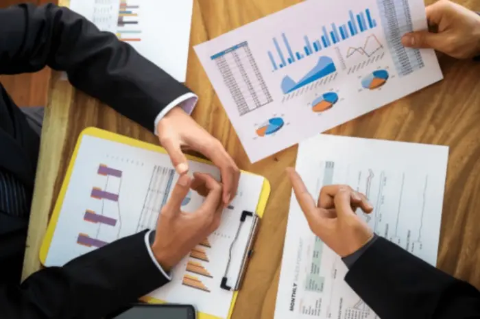 Decoding Competitive Analysis What It Is & How to Master It